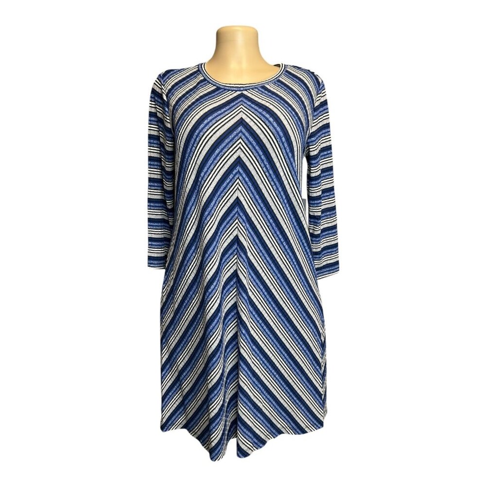 K-128 Emma & Michele Size Large Blue & White Chevron Striped 3/4 Sleeve Swing Dr